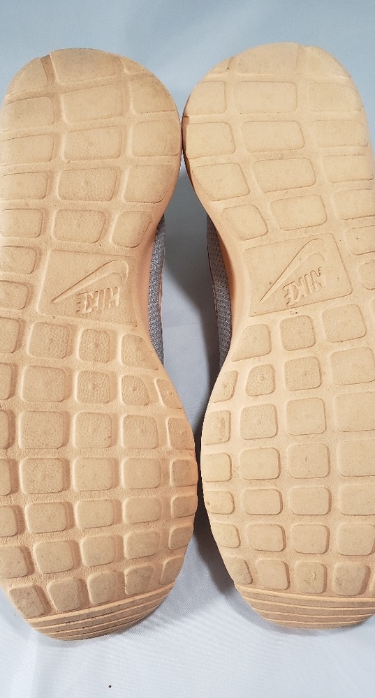 Women's Nike Roshe Run - Sz 8.5 - Picture 7 of 7
